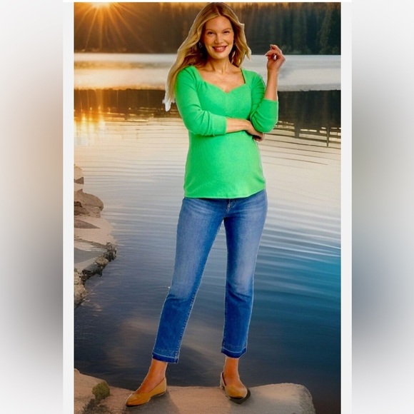 INGRID + ISABEL Maternity Top in Size Large - soft and cozy in lime green NWT - Picture 4 of 6